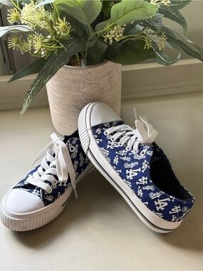 FOCO Los Angeles Dodgers Repeat Print Low Top Canvas Shoes